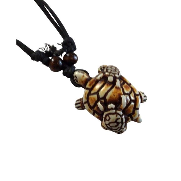 Adjustable Necklace With Brown Mother Turtle Pendant. Beautiful Gift For Anyone - Picture 4 of 6
